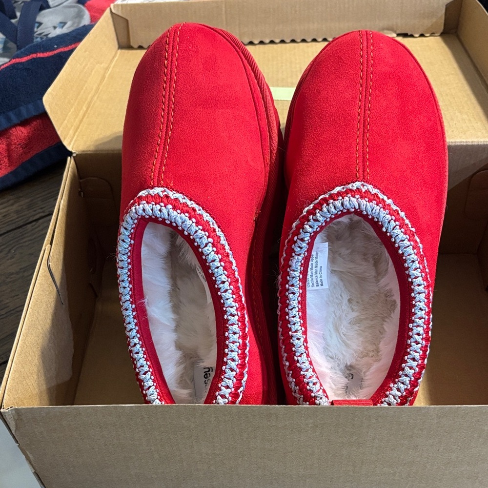 Masseys Red Slippers